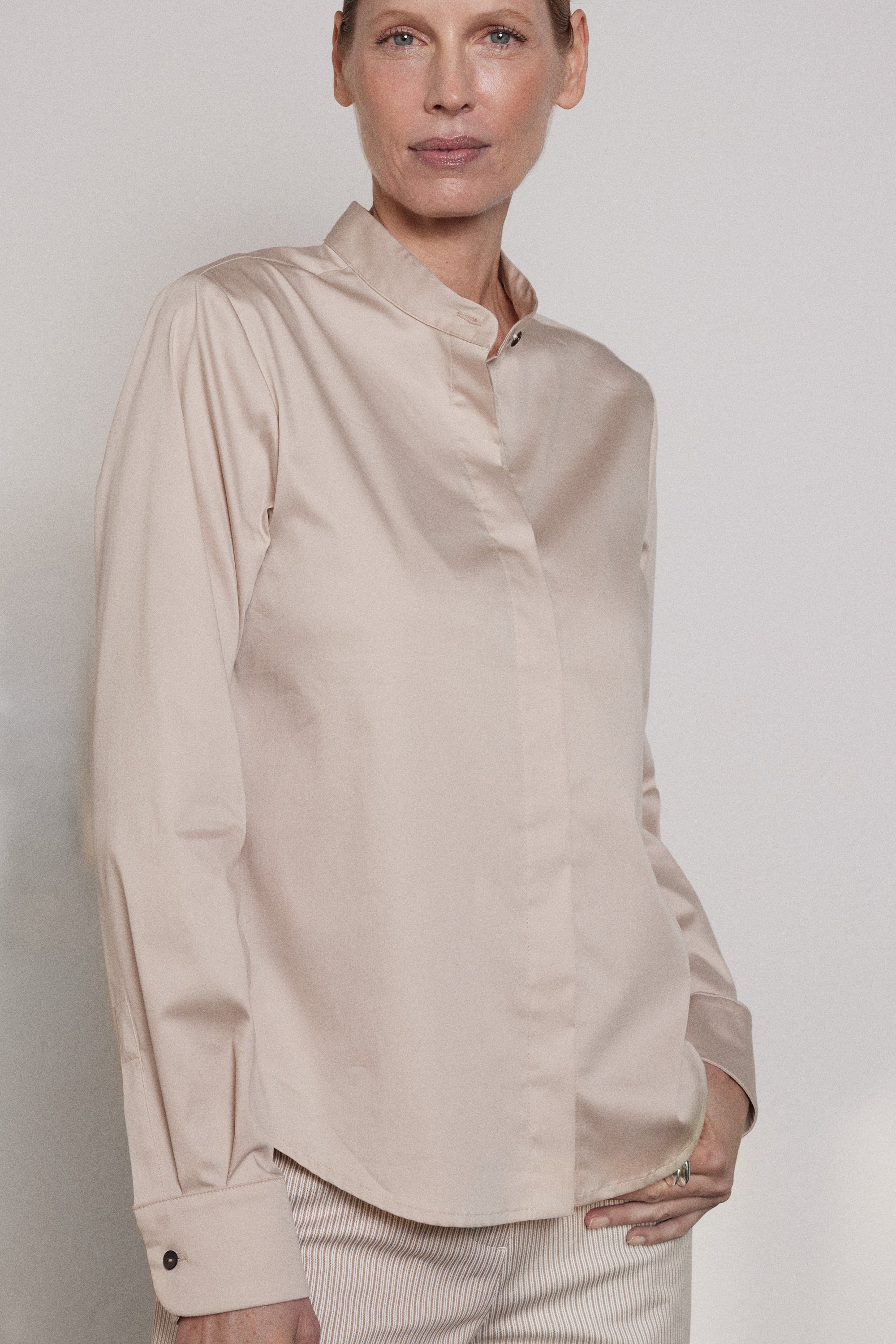 Bluse Mirca in Puder