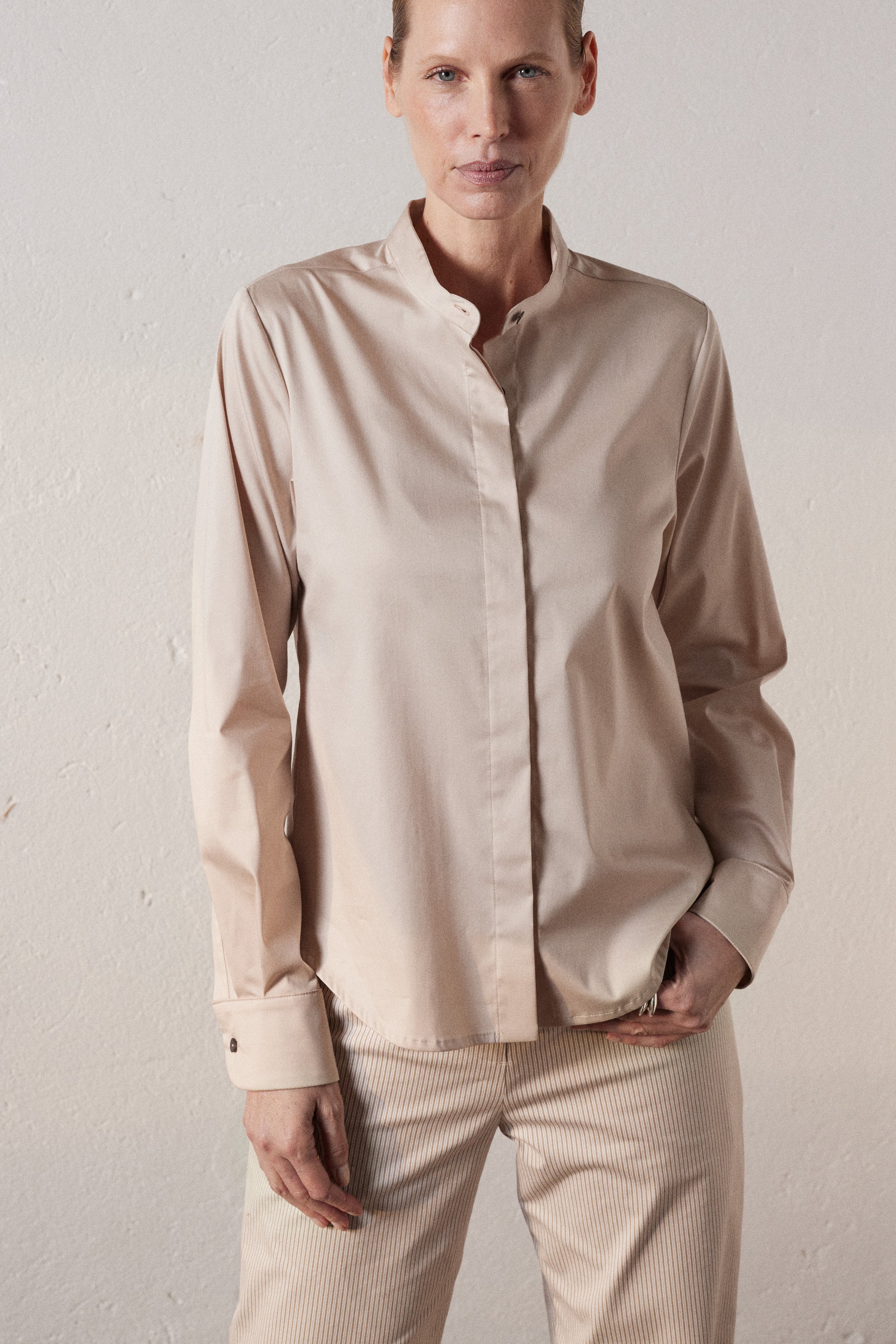 Bluse Mirca in Puder