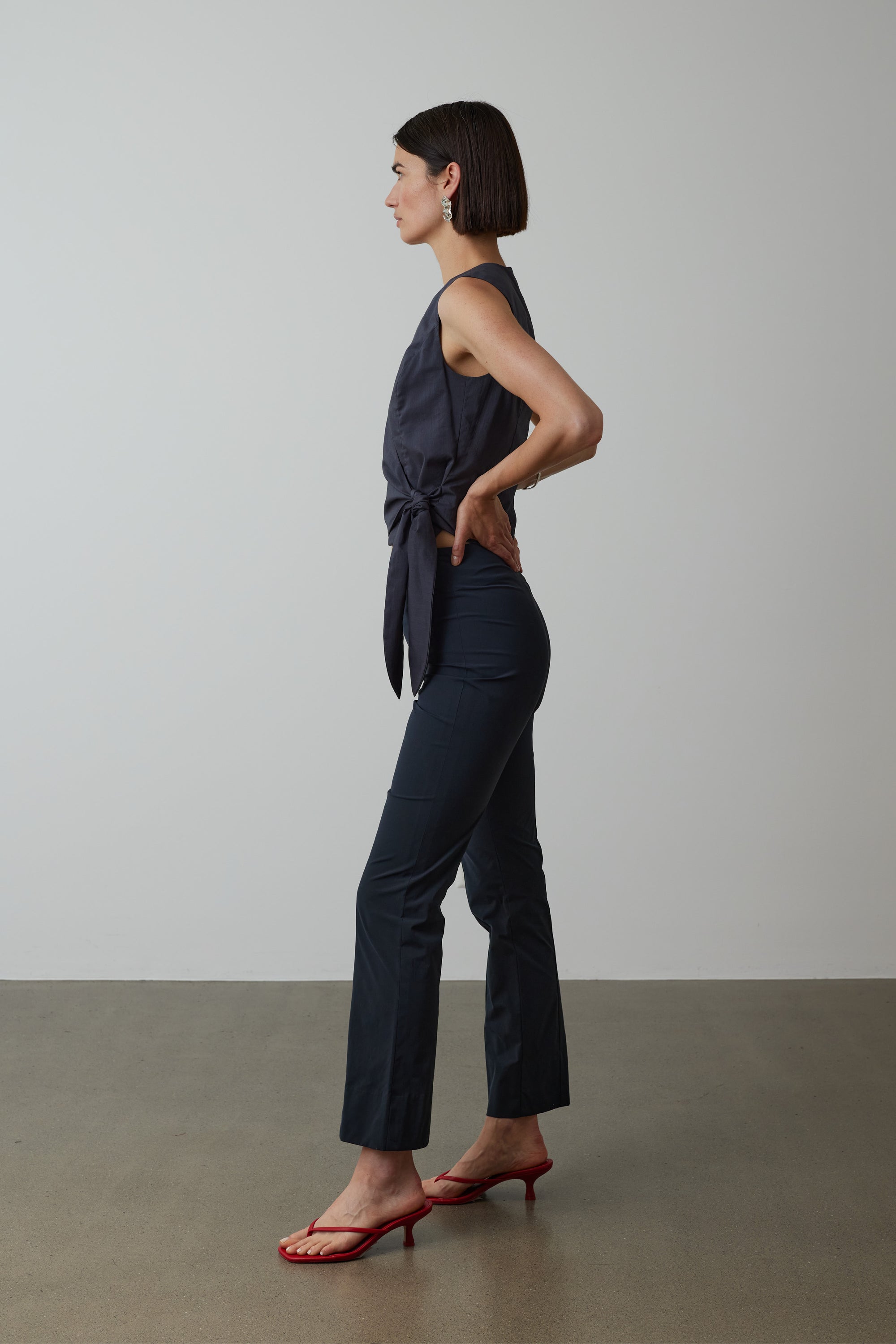 Ecla trousers in matte black