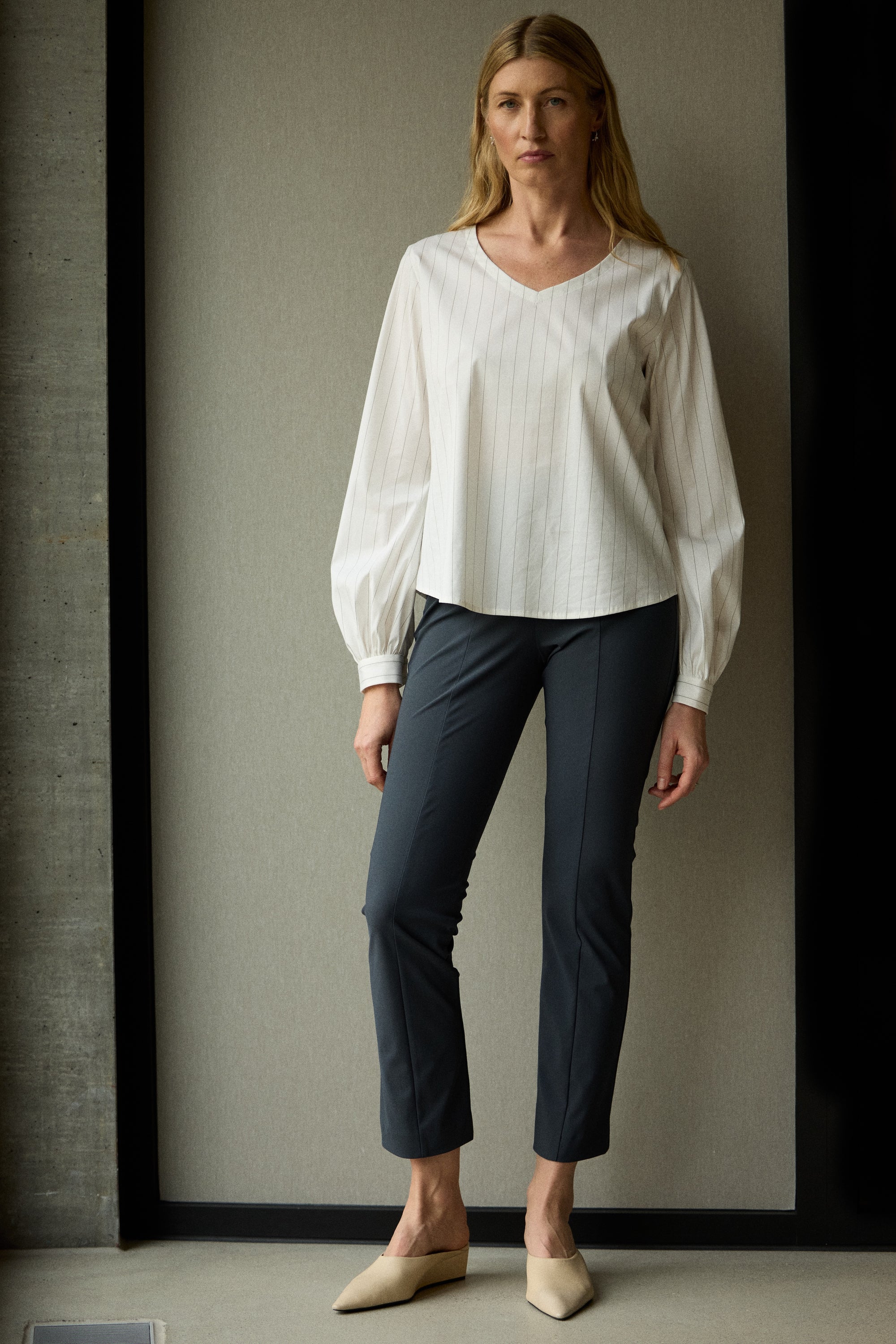 Elli Trousers in Midnight Blue