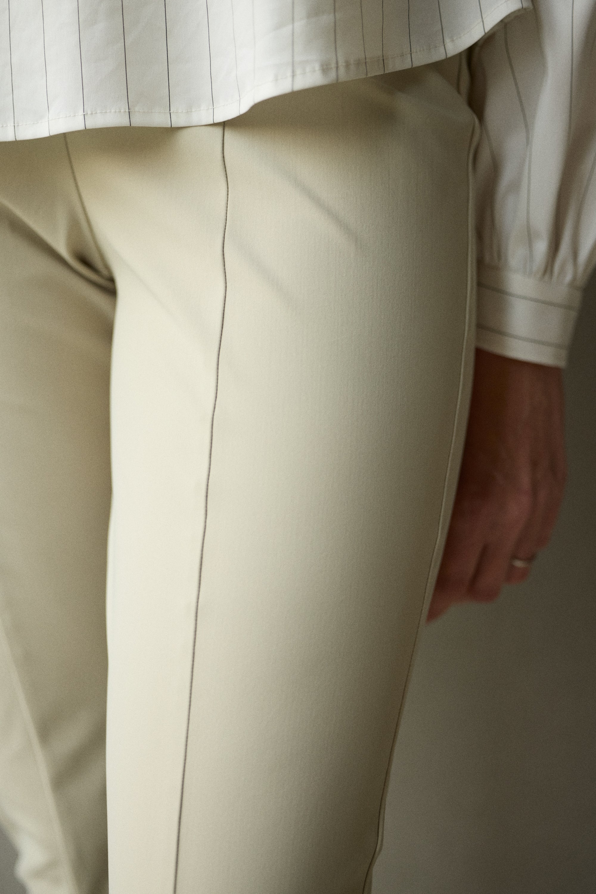 Elli Trousers in Midnight Blue