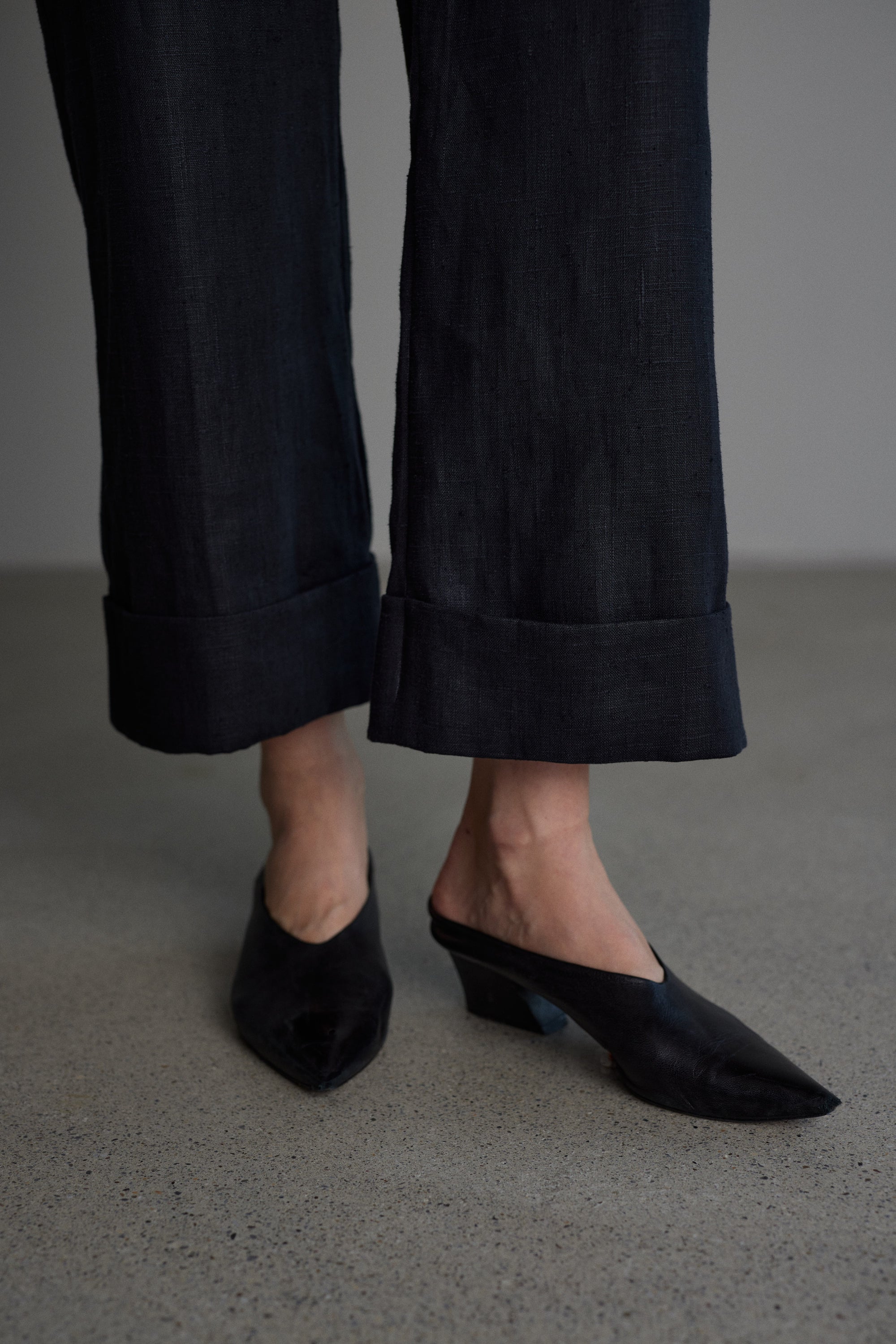 Emma trousers in black