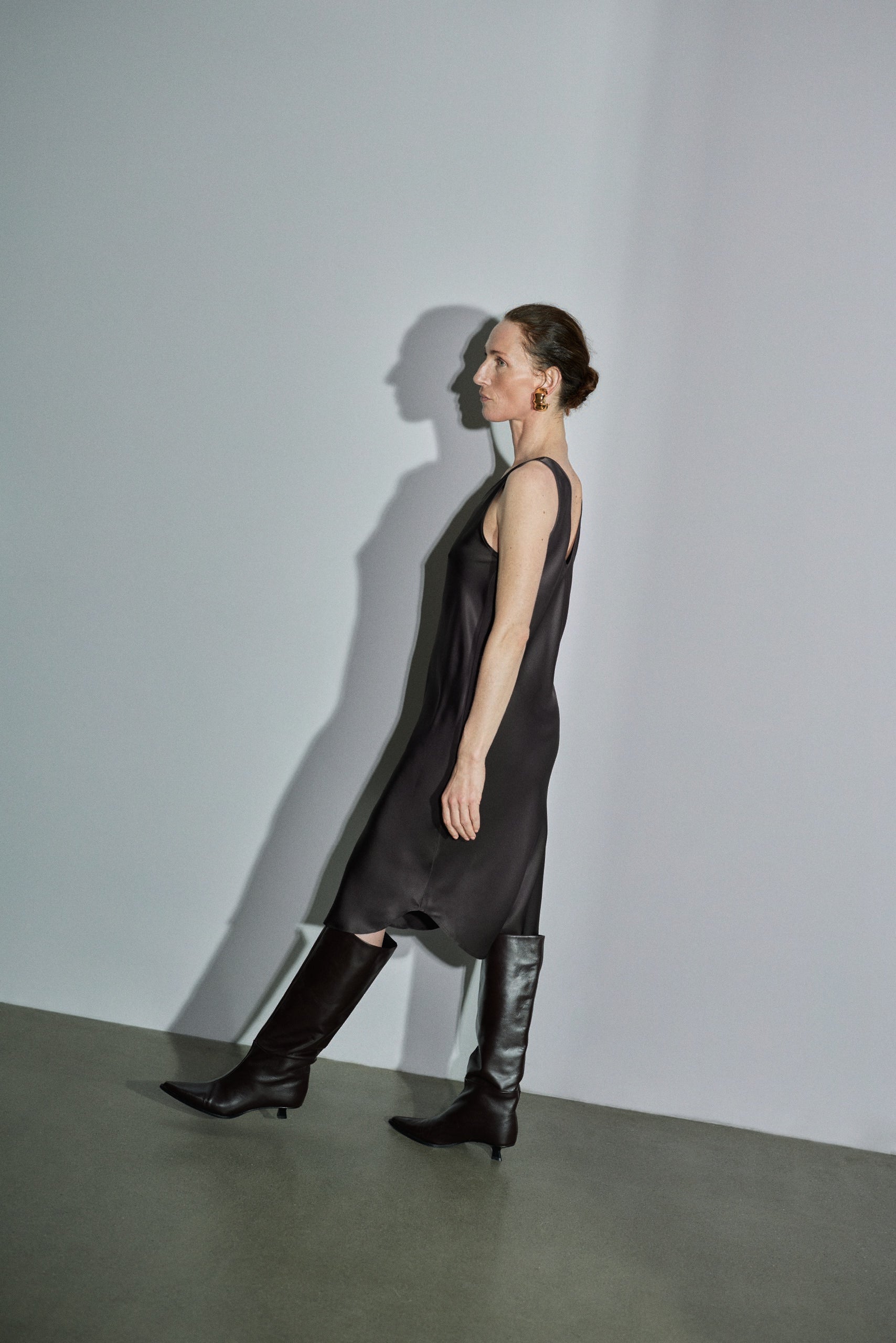 Jolin dress in mocha