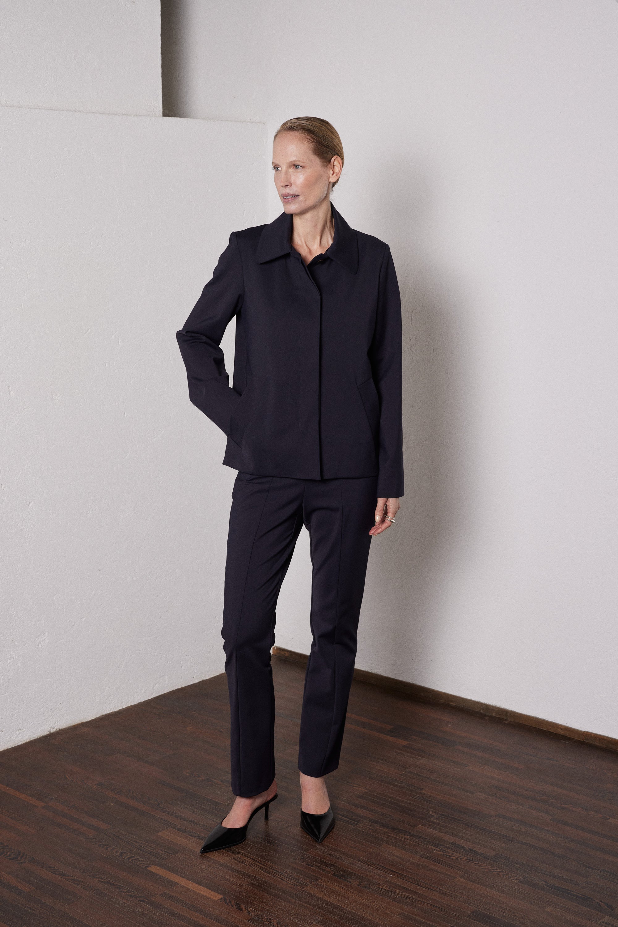 Ecla trousers in midnight blue