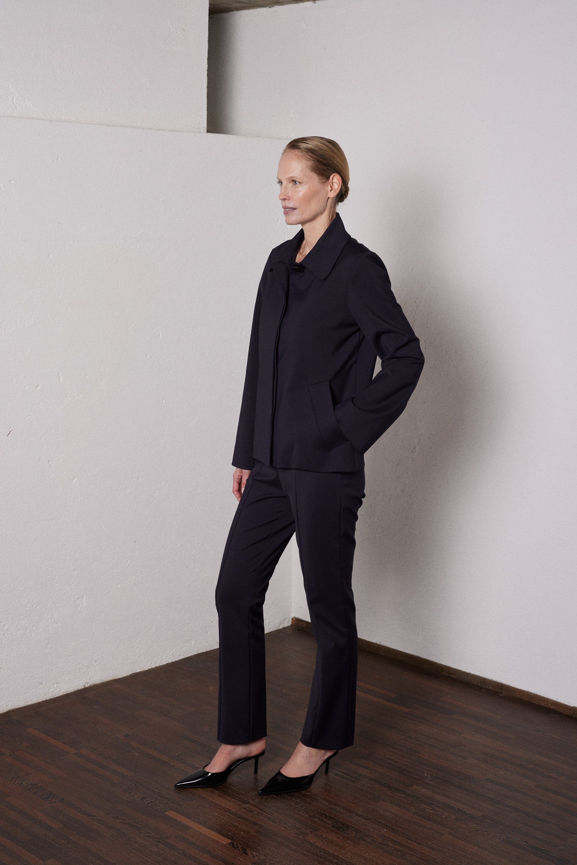 Ecla trousers in midnight blue
