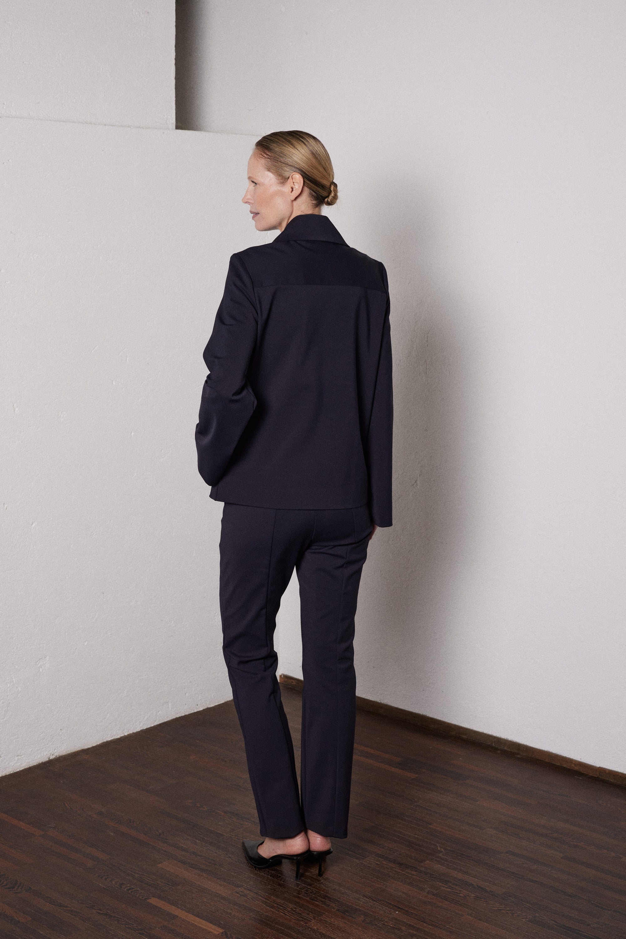 Ecla trousers in midnight blue